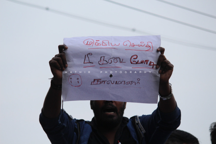 Jallikattu protests marina beach  (39)