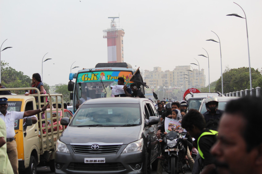 Jallikattu protests marina beach  (66)