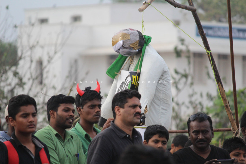 Jallikattu protests marina beach  (151)