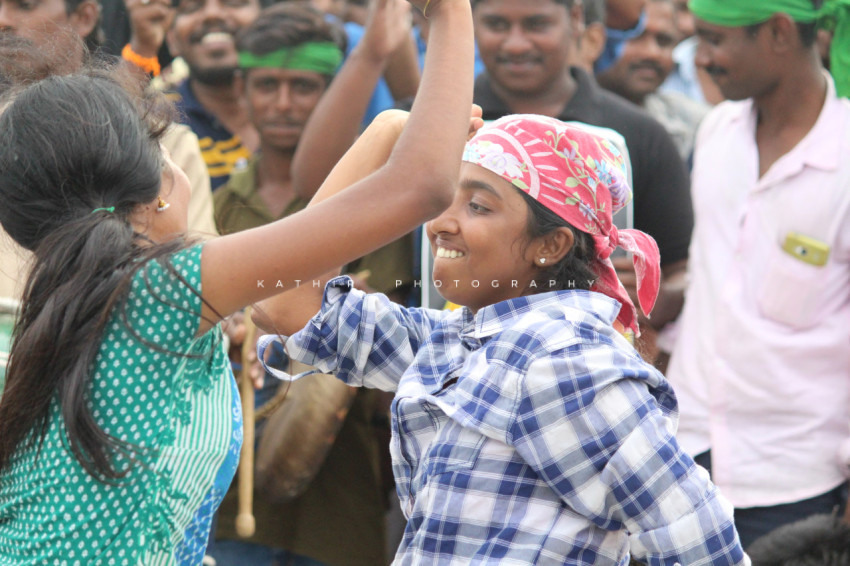 Jallikattu protests marina beach  (165)